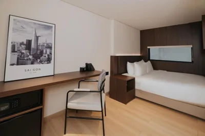 Deluxe Queen Room — PureJoy Hotel Saigon